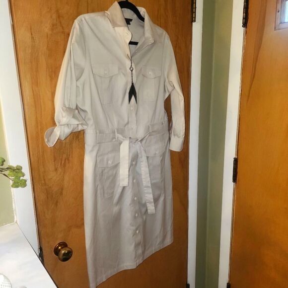Brooks Brothers 10 Chic Safari Beige Shirt Dress with Belt Capsule Minimalist - Picture 5 of 16